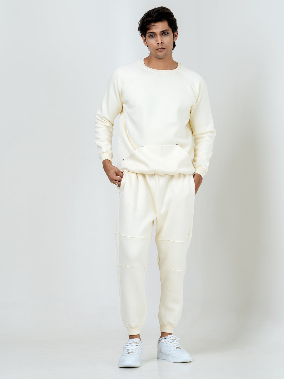 Off White Round Neck Sweatshirt With Jogger Co-ord Set