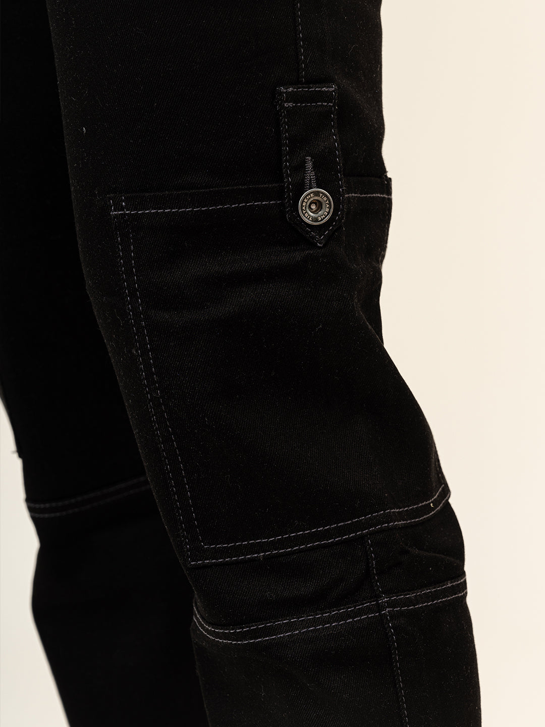 Black Comfort-Fit Cargo Denim Jeans